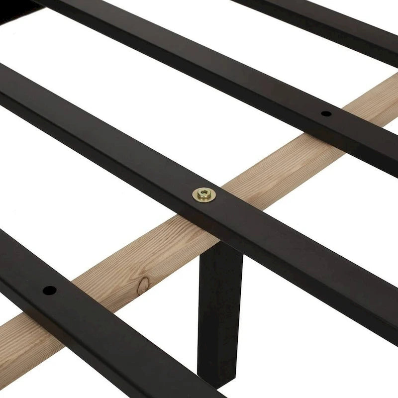 Lit plateforme grand format, polyester blanc cassé, capitonné