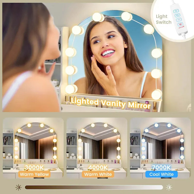 Coiffeuse, incluant un miroir, une lampe, une coiffeuse et une chaise, pour 4 personnes.
