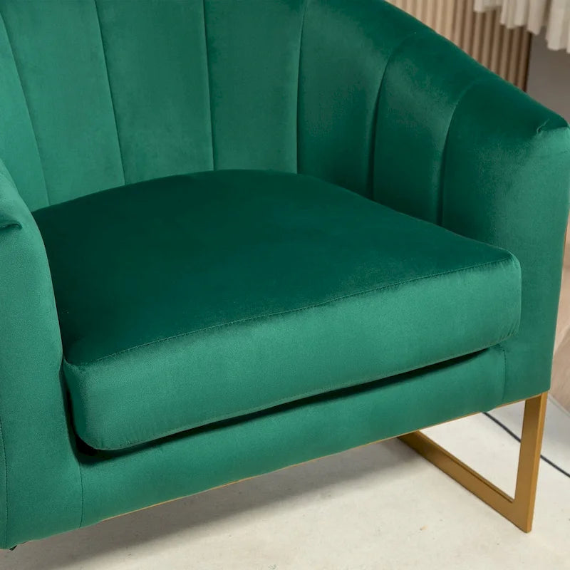 Fauteuil moderne en velours avec accents dorés